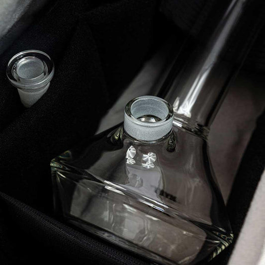 RYOT PRO-DUFFLE Carbon Series Smell Proof Bag | 16 Inch Lockable - We The People 